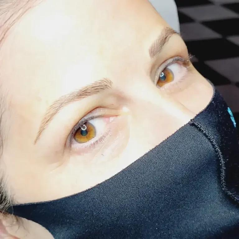 eyebrow microblading