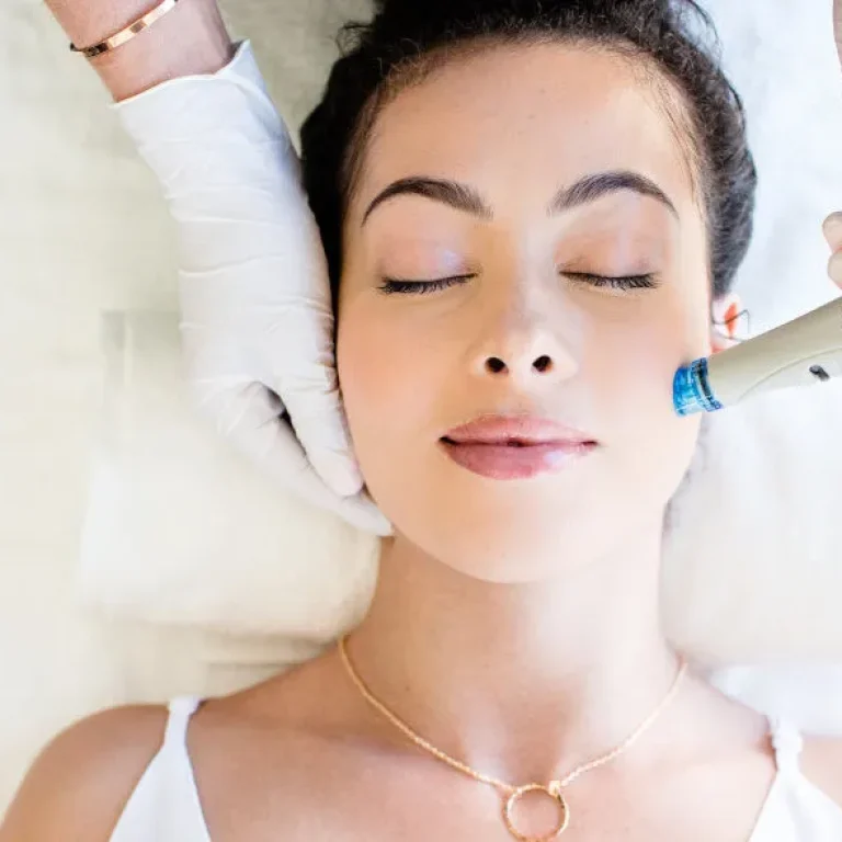 Hydrafacial aesthetic in massachusetts